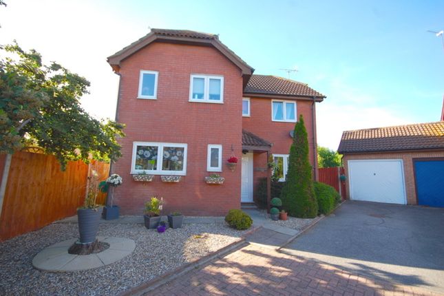 Dukes Lane, Chelmer Village, Chelmsford CM2, 3 bedroom detached house