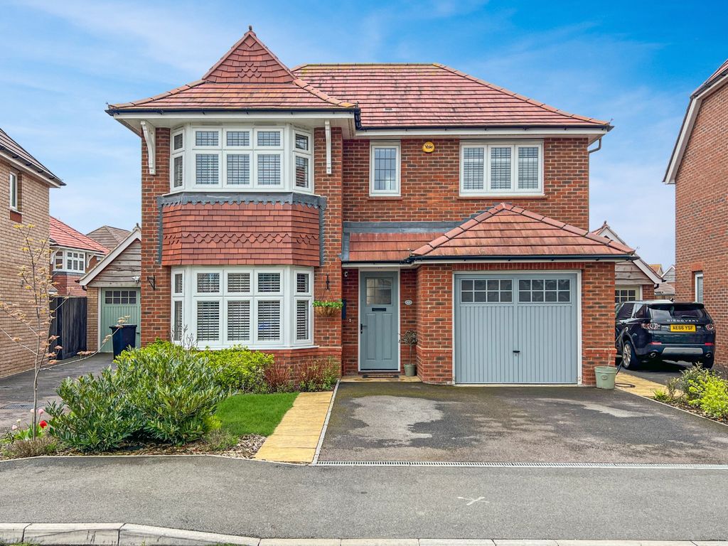 3 bed detached house for sale in St. Edmunds Way, Hauxton, Cambridge