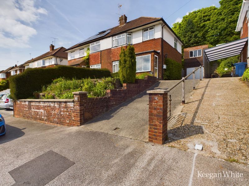 3 bed semidetached house for sale in Middlebrook Road, Downley, High