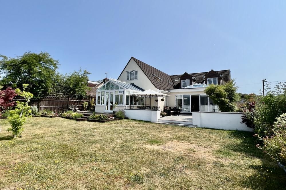 5 bed detached house for sale in Oaks Drive, St Leonards, Ringwood BH24