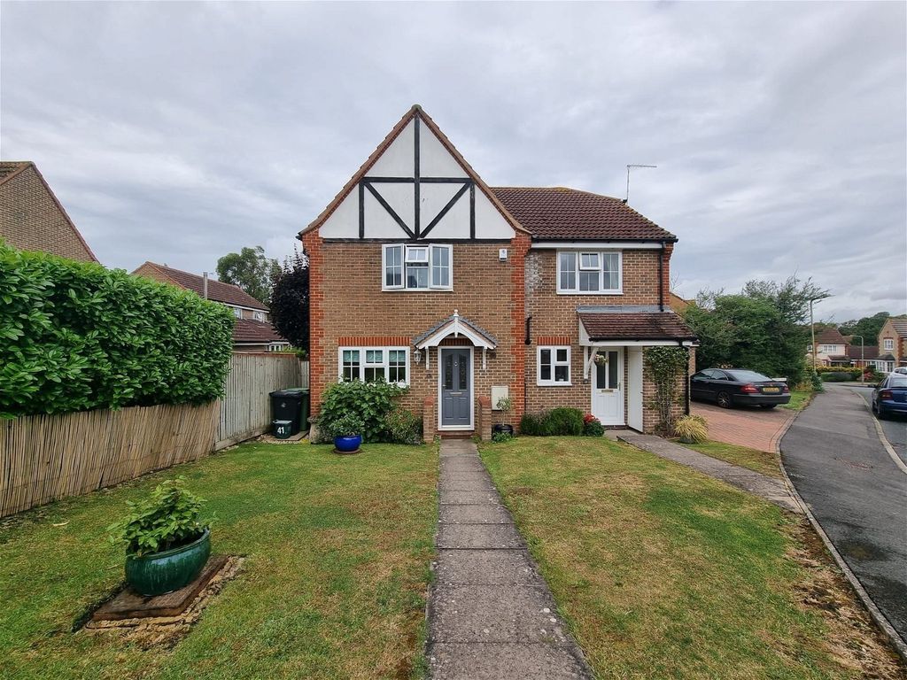 3 bed semidetached house to rent in Berners Way, Faringdon SN7 Zoopla