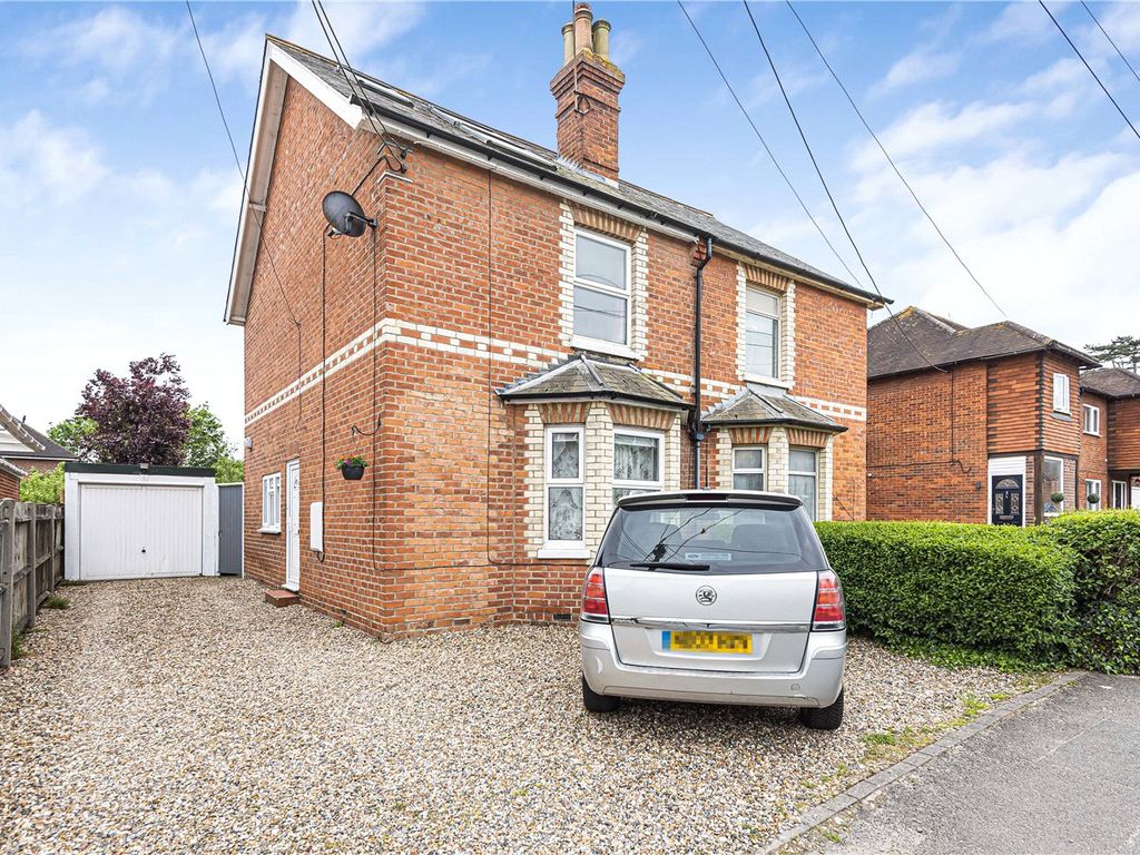 3 bed semidetached house for sale in Hyde End Road, Spencers Wood