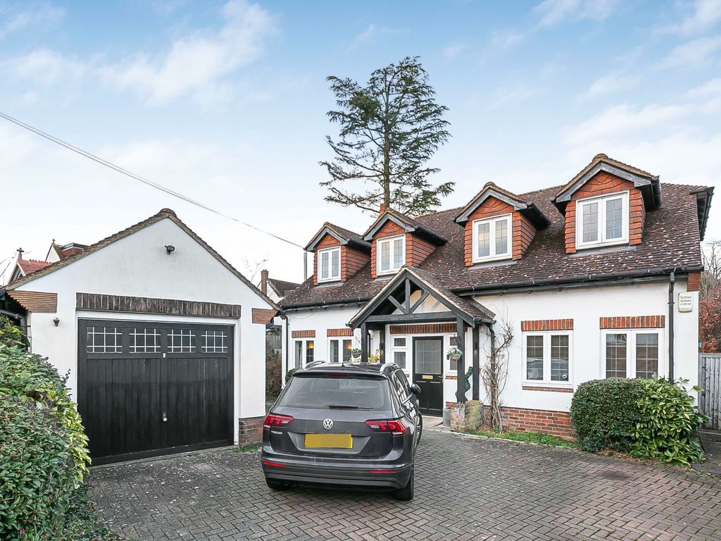 4 bed detached house for sale in Bluebridge Road, Brookmans Park