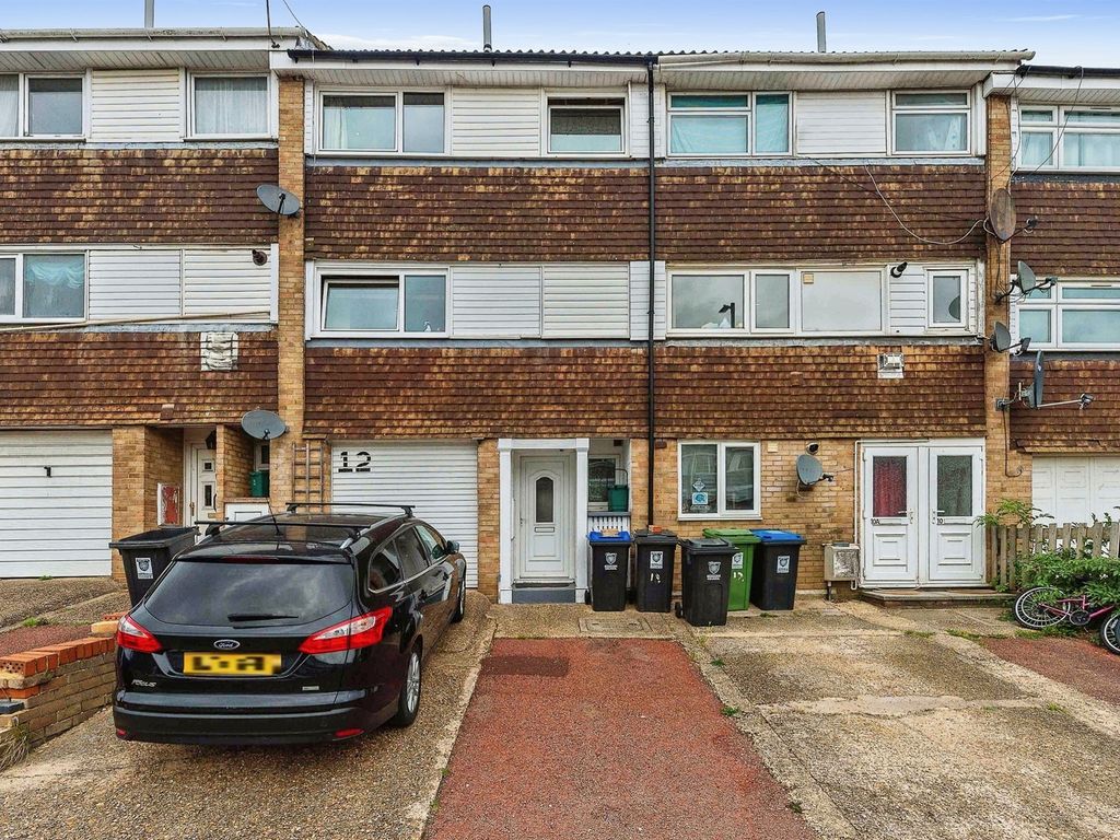 3 bed terraced house for sale in Washington Avenue, Hemel Hempstead HP2