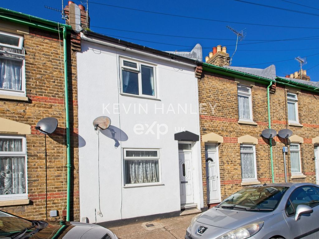 4 bed terraced house for sale in Springfield Road, Gillingham ME7 Zoopla
