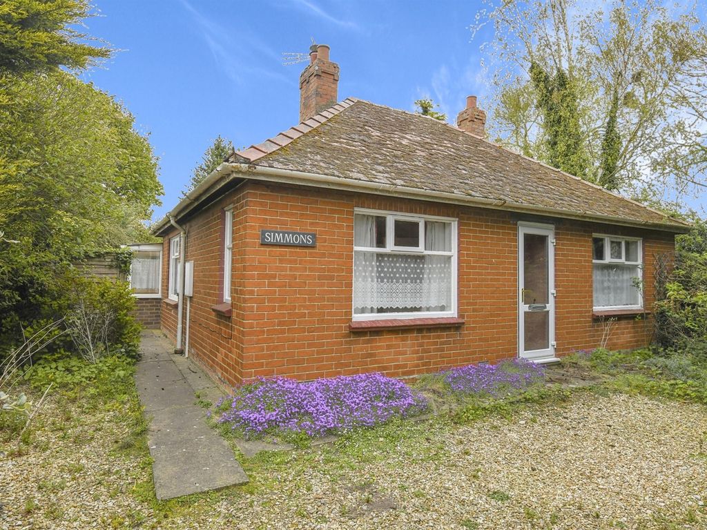 3 bed detached bungalow for sale in Eaudyke Road, Friskney, Boston PE22 Zoopla