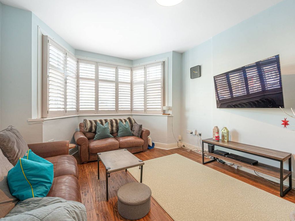 Hamilton Way, West Finchley, London N3  