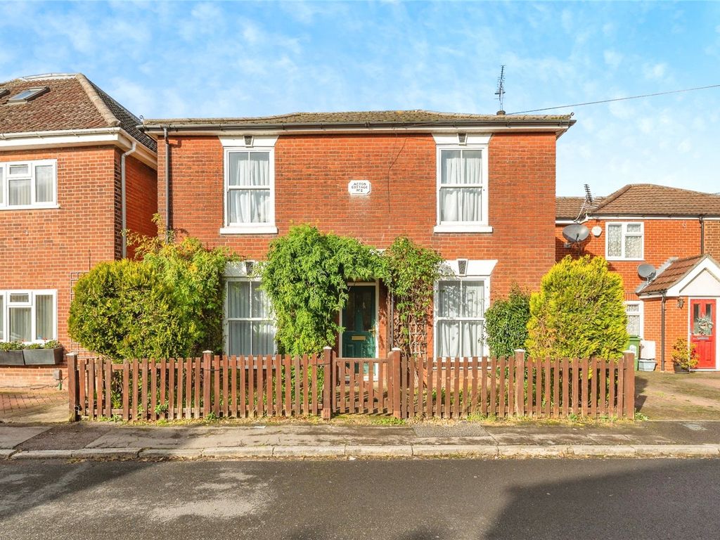 3 bed detached house for sale in Edward Road, Southampton, Hampshire SO15, £320,000 Zoopla