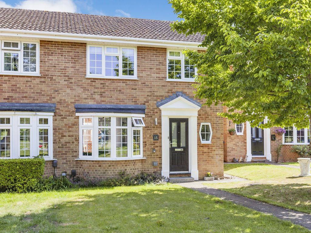 3 bed semidetached house for sale in Dorchester Close, Maidenhead SL6 Zoopla
