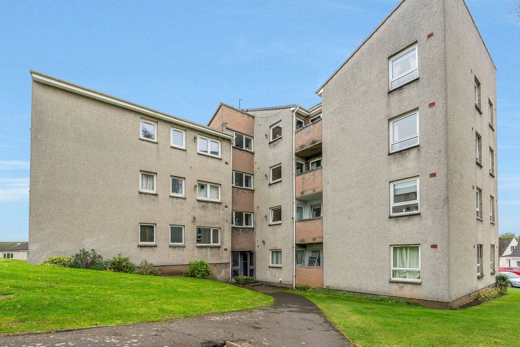 2 bed flat for sale in North Gyle Grove, Edinburgh EH12, £169,999 Zoopla