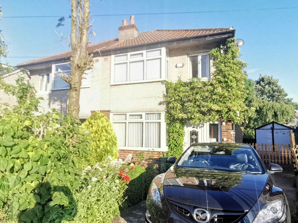 3 bed semidetached house to rent in Briardale Road, Bradford BD9, £