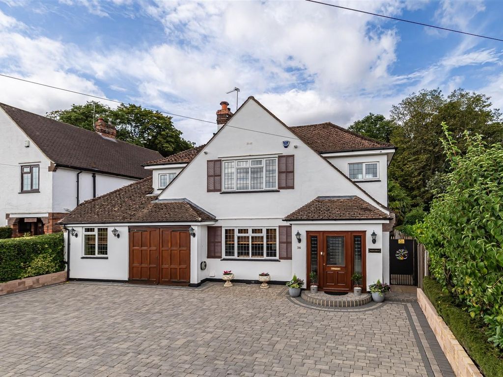 4 bed detached house for sale in Forest Glade, North Weald, Epping CM16