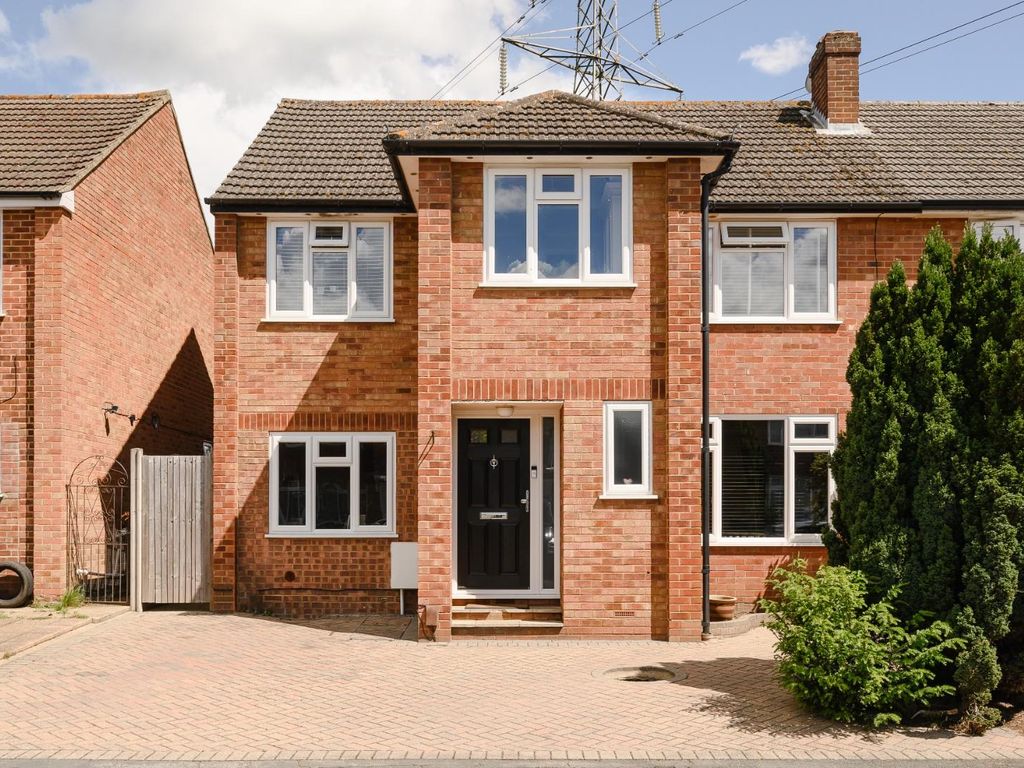 4 bed semidetached house for sale in Godley Road, Byfleet, West