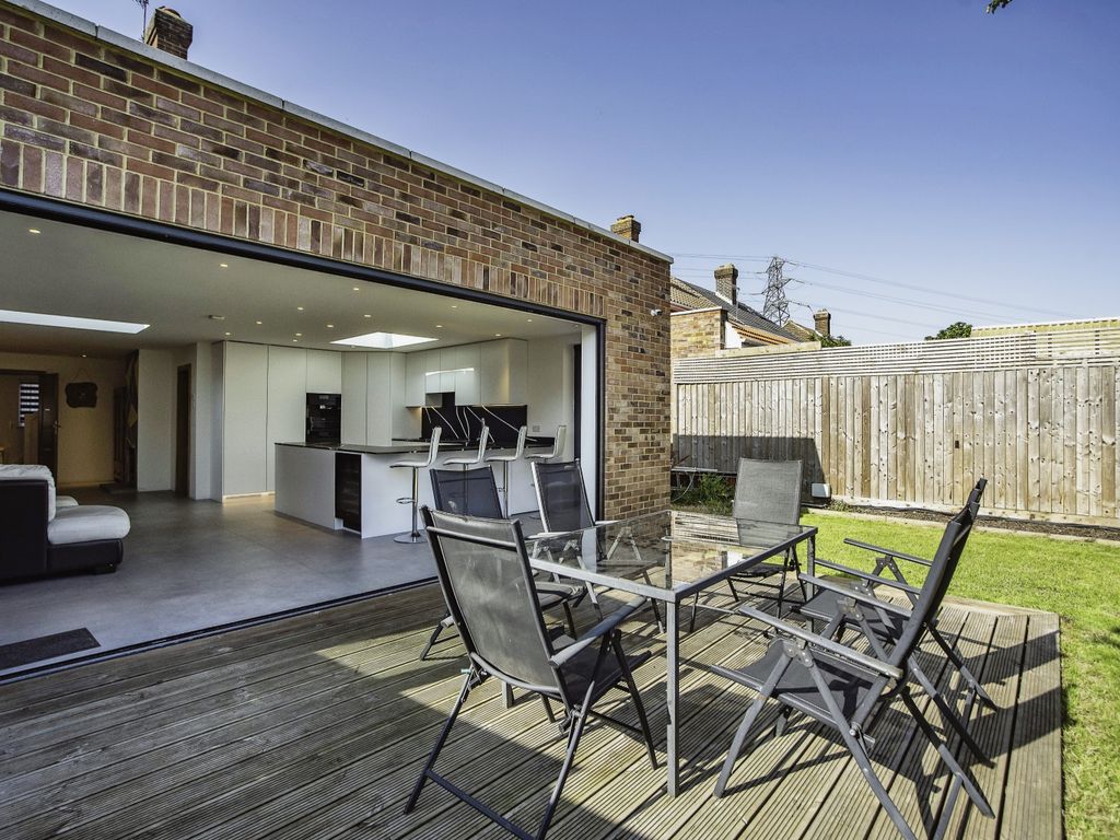 4 bed semidetached house for sale in Avenue, Dartford, Kent