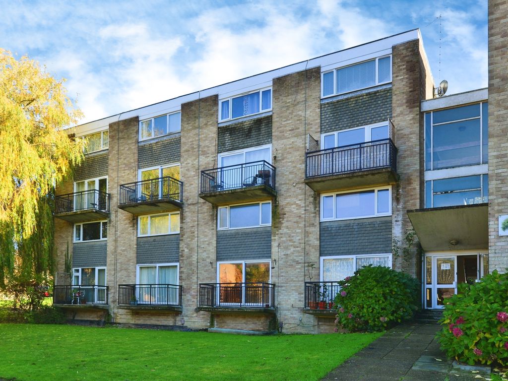 2 bed flat for sale in Enbrook Road, Sandgate, Folkestone, Kent CT20, £