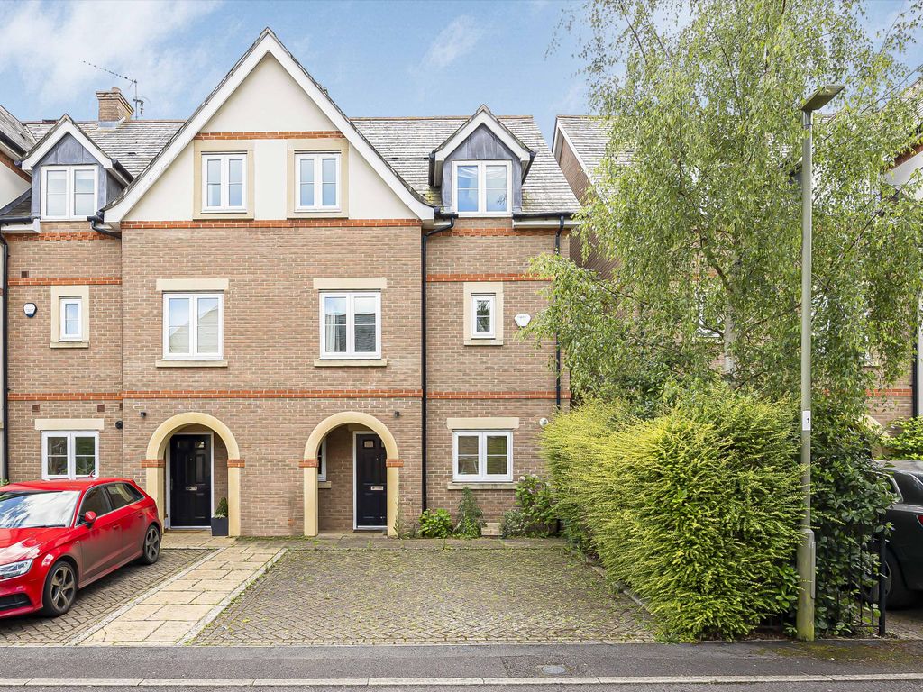4 bed end terrace house for sale in Maywood Road, Iffley Village OX4, £