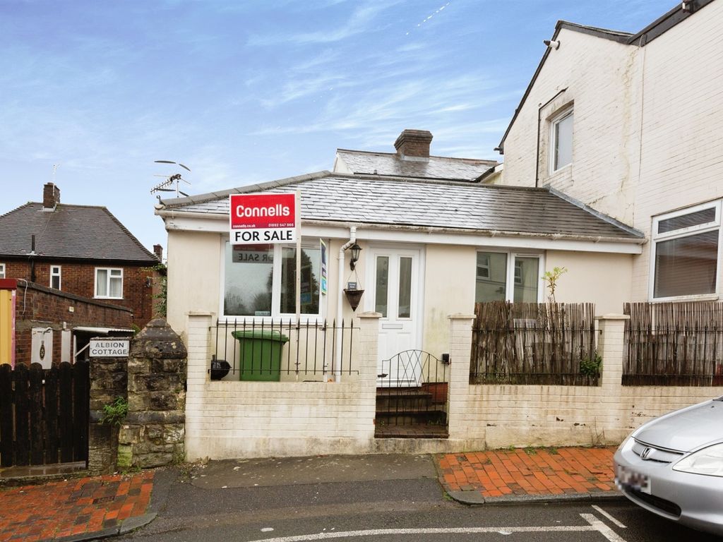 1 bed semidetached house for sale in Chandos Road, Tunbridge Wells TN1