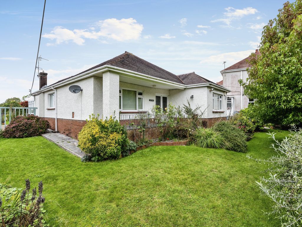 3 bed bungalow for sale in Bolgoed Road, Pontarddulais, Swansea SA4, £