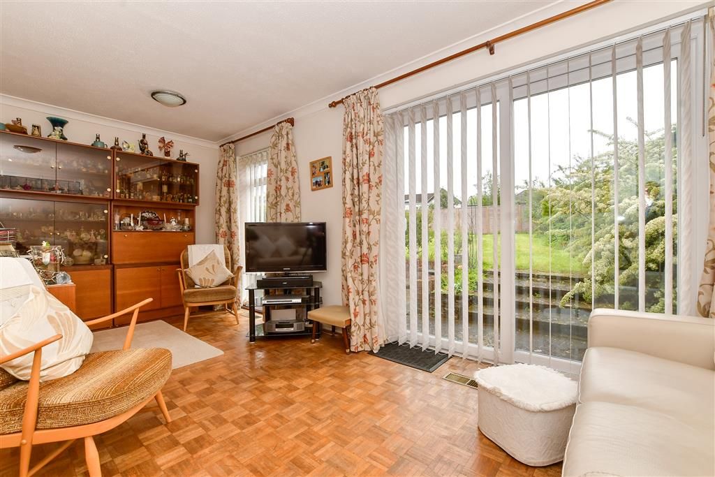 3 bed detached bungalow for sale in Gladeside, Shirley, Croydon, Surrey