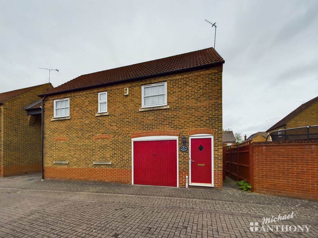 1 bed property for sale in Waterperry Mews, Aylesbury HP19 Zoopla
