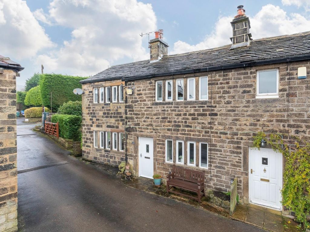 4 bed semidetached house for sale in Crowther Fold, Harden, Bingley