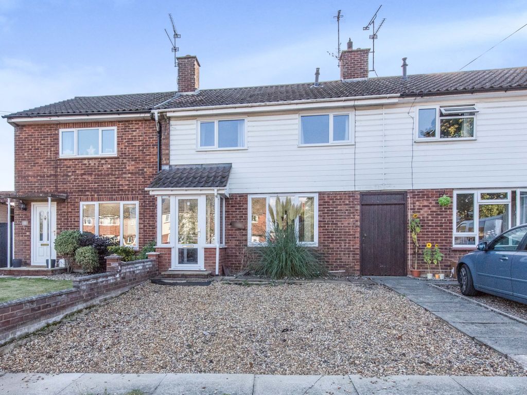 3 bed terraced house to rent in Northumberland Avenue, Bury St. Edmunds