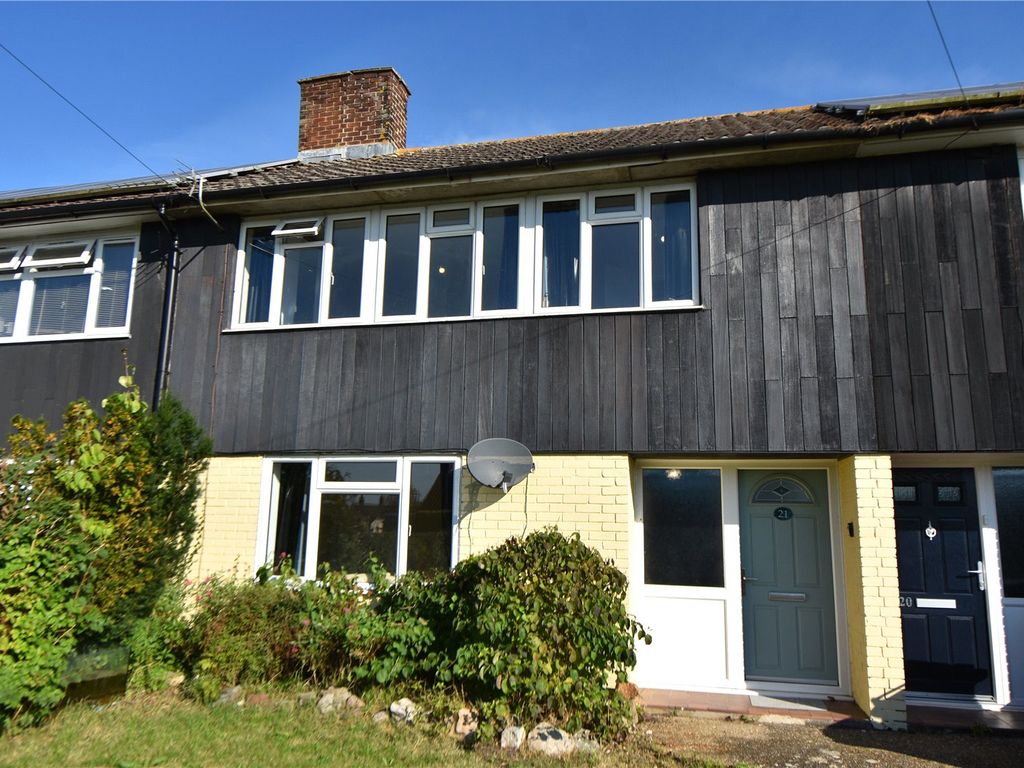 3 bed terraced house for sale in Broadfields, Pewsey, Wiltshire SN9, £