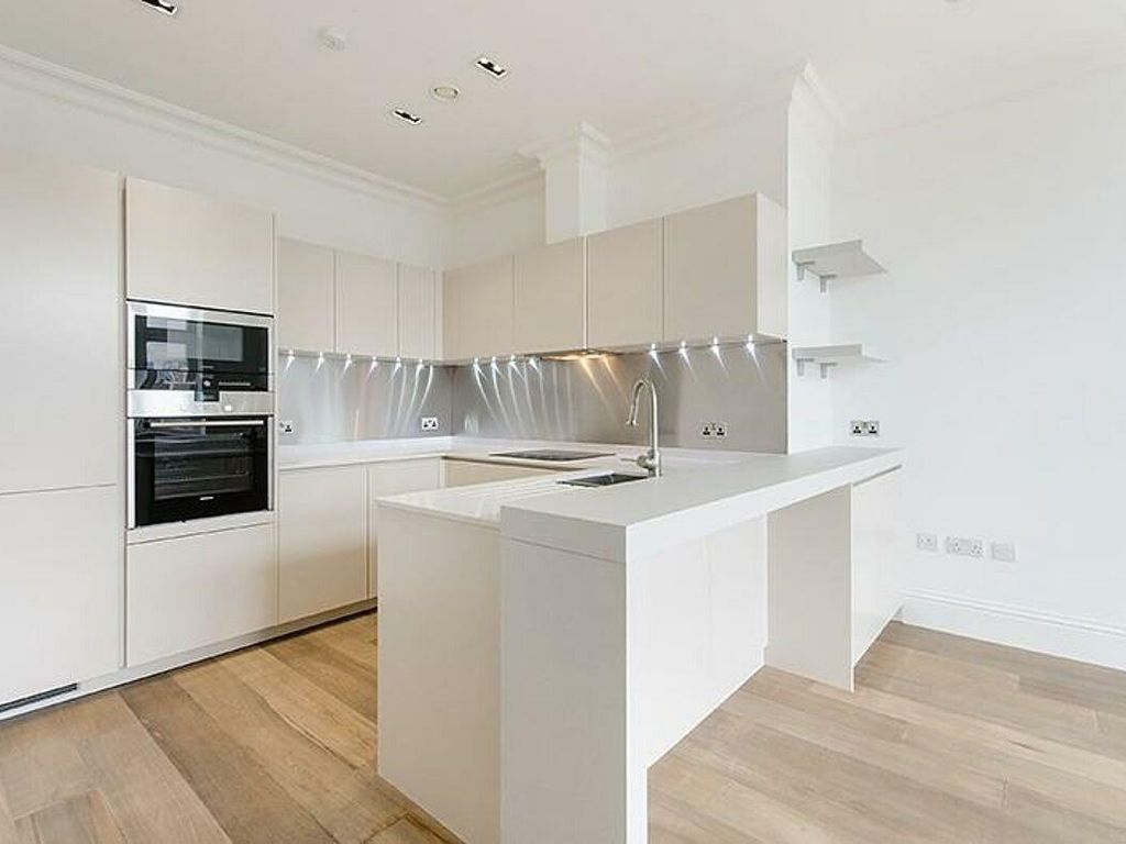 2 bed flat for sale in Sterling Mansions, Aldgate E1 Zoopla