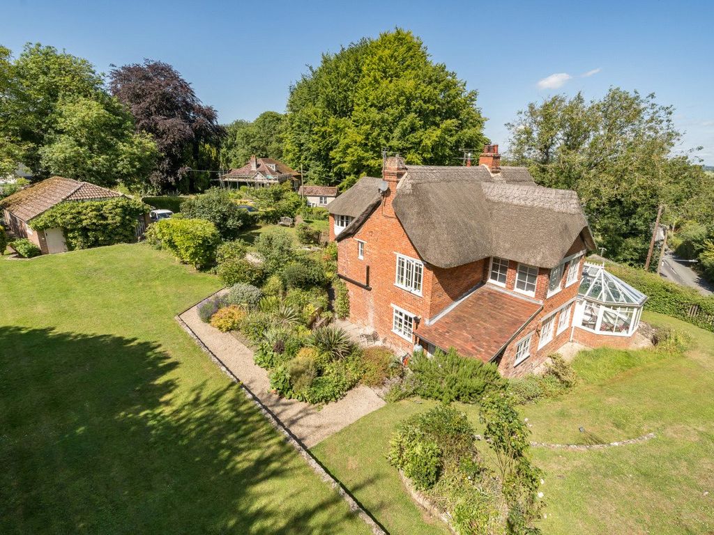 5 bed detached house for sale in Greens Lane, Wroughton SN4, £1,000,000