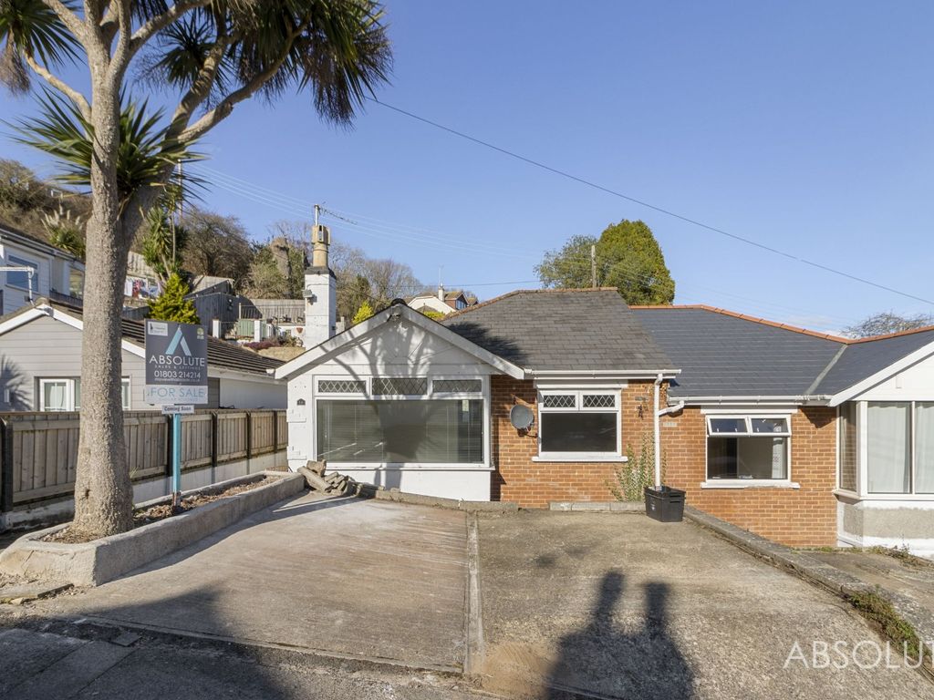 2 bed semidetached bungalow for sale in Carlton Drive, Preston