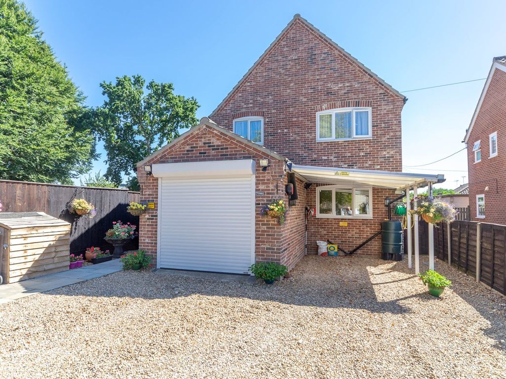 4 bed detached house for sale in Greenway Lane, Fakenham NR21 Zoopla