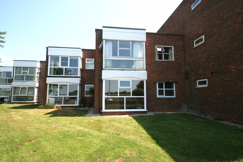 2 bed flat to rent in The Strand, GoringBySea, Worthing BN12 Zoopla