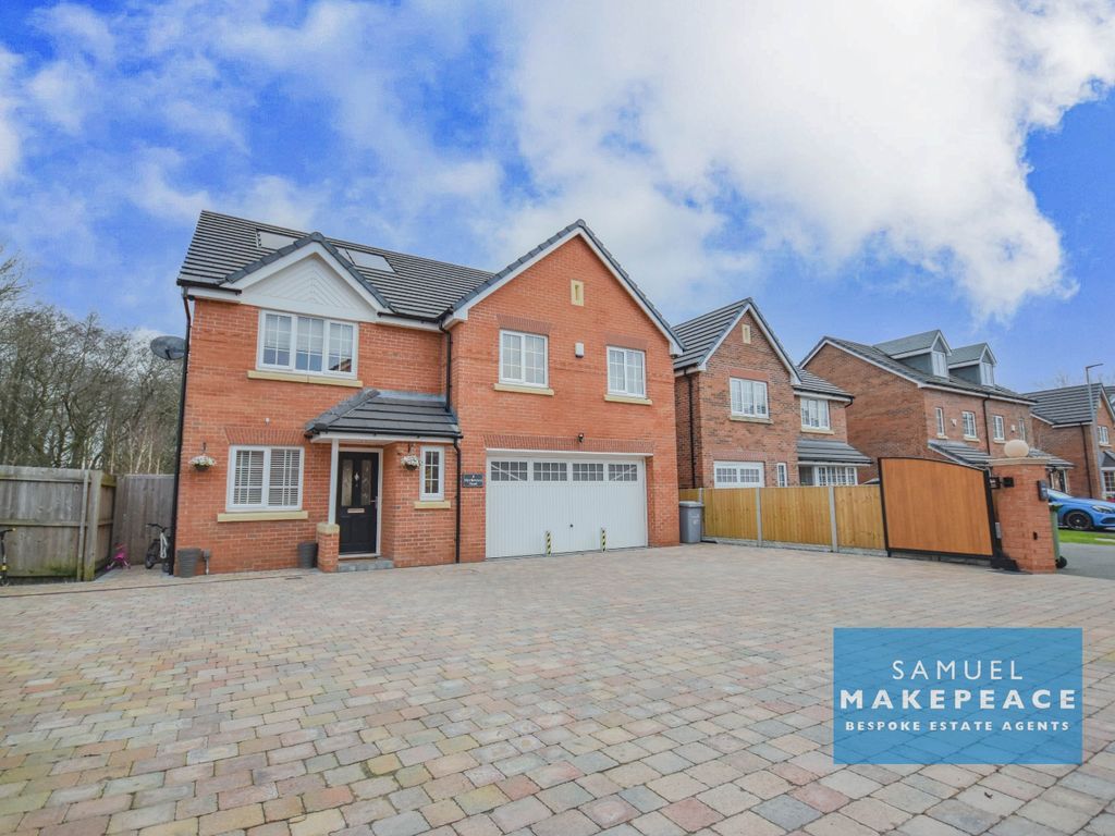 5 bed detached house for sale in Myrtle Wood Road, Alsager, Cheshire