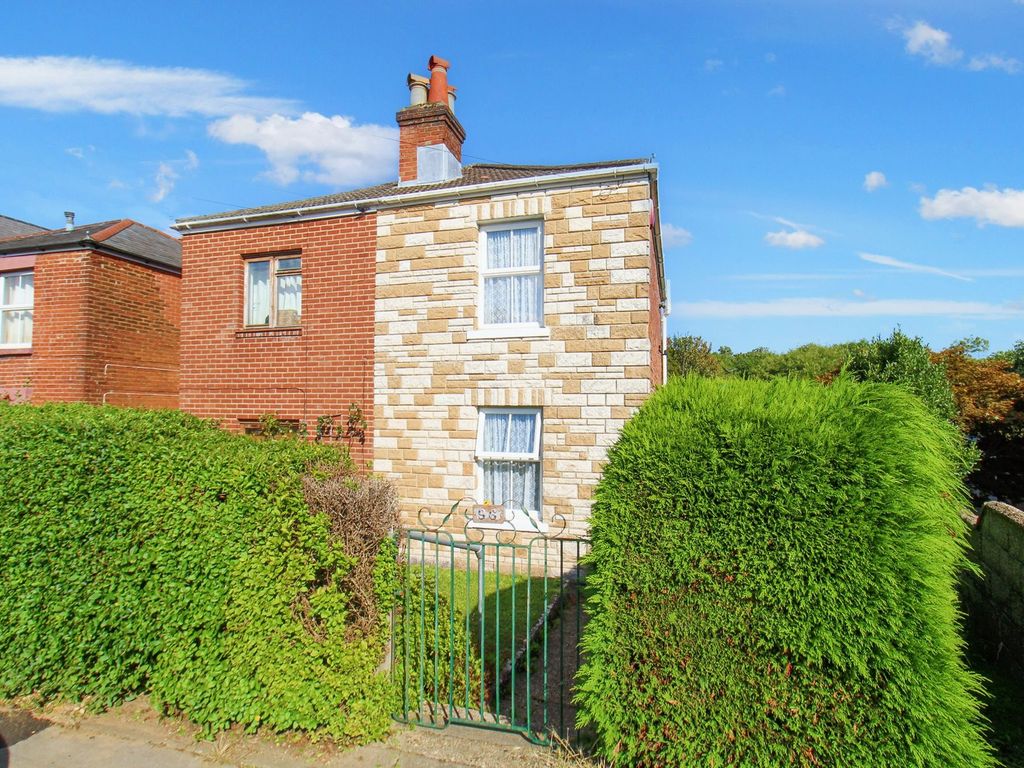 2 bed semidetached house for sale in Middle Road, Sholing SO19, £