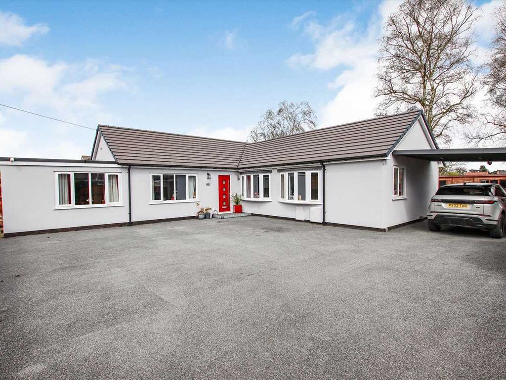 3 bed bungalow for sale in Monson Park, Skellingthorpe, Lincoln LN6