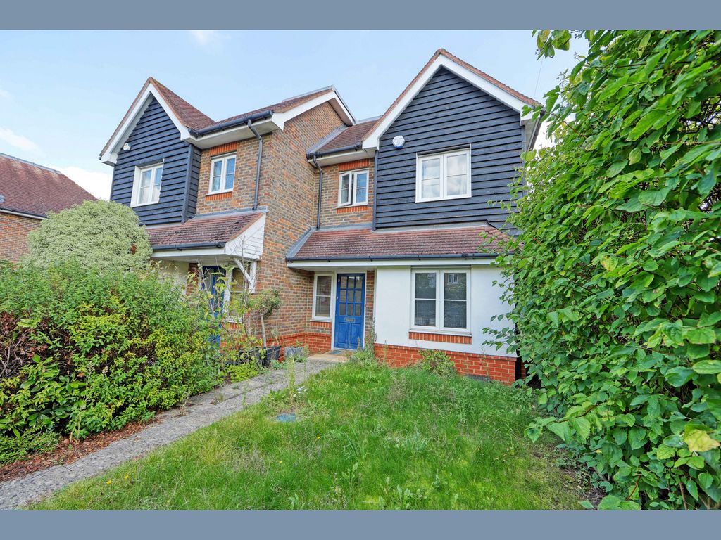 3 bed semidetached house for sale in Dalby Gardens, Maidenhead SL6, £