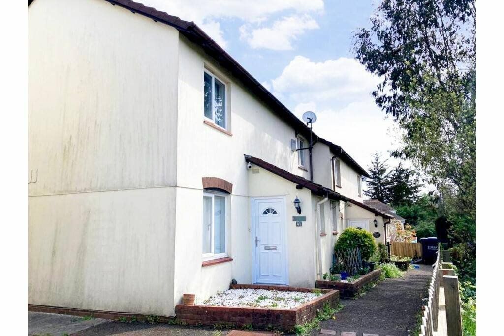 2 bed end terrace house for sale in Moor Lane Close, Torquay TQ2, £