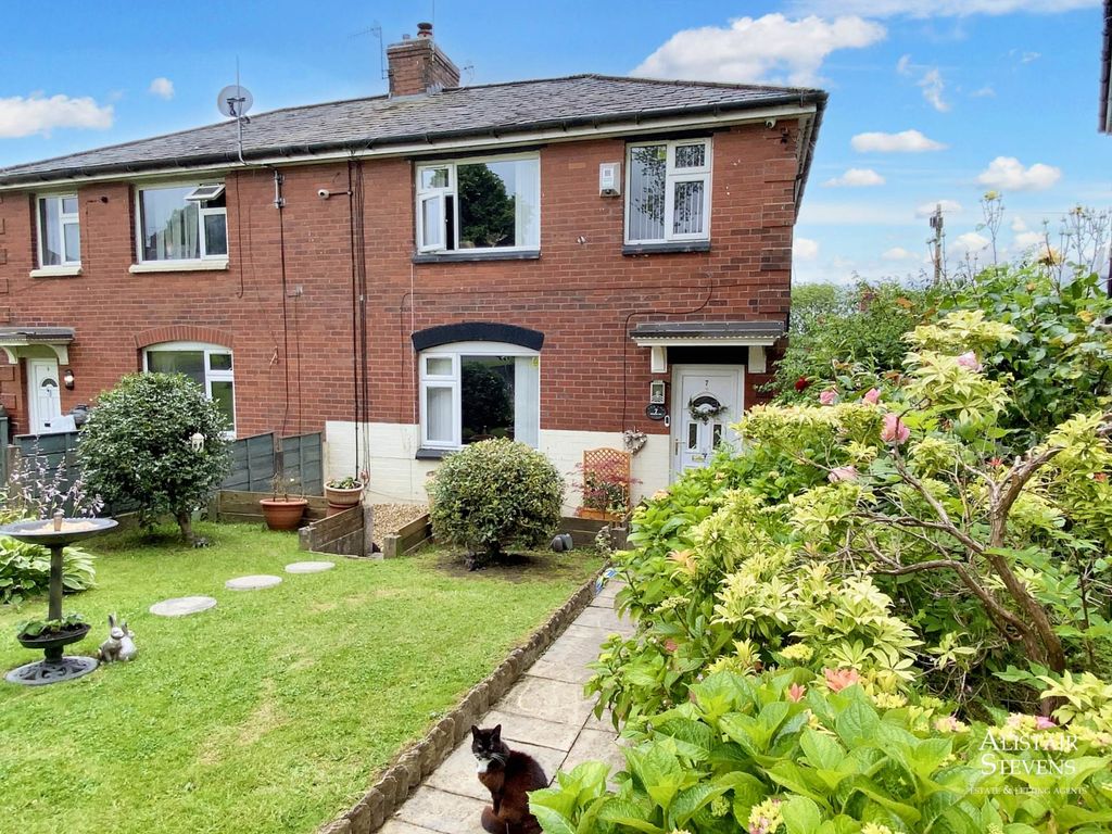 3 bed semidetached house for sale in Bromley Avenue, Royton OL2, £