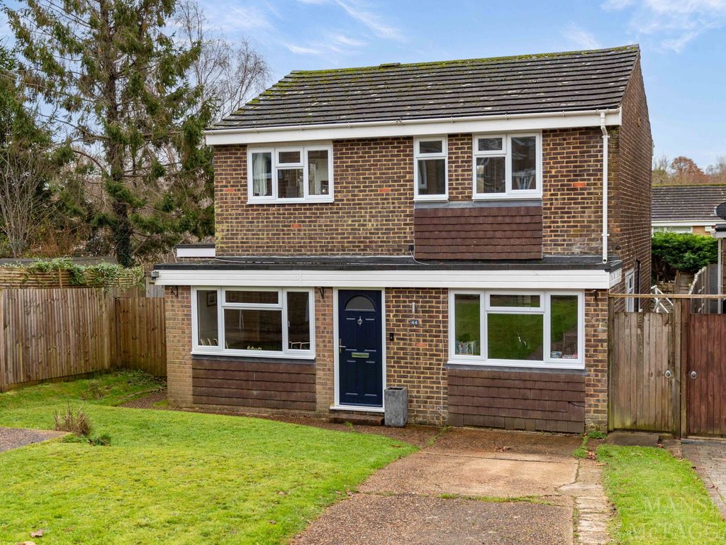 4 bed detached house for sale in Burleigh Way, Crawley Down RH10, £500,000 Zoopla