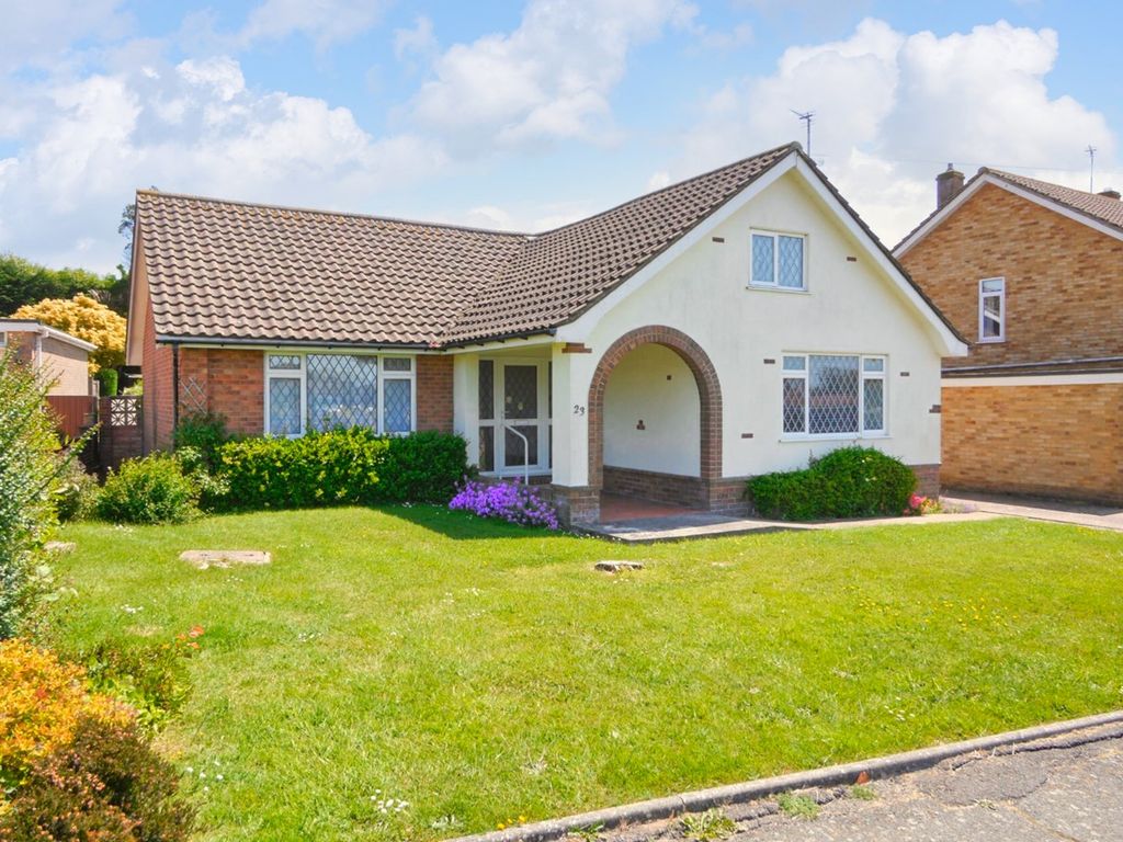 2 bed detached bungalow for sale in Summerfields Avenue, Hailsham BN27