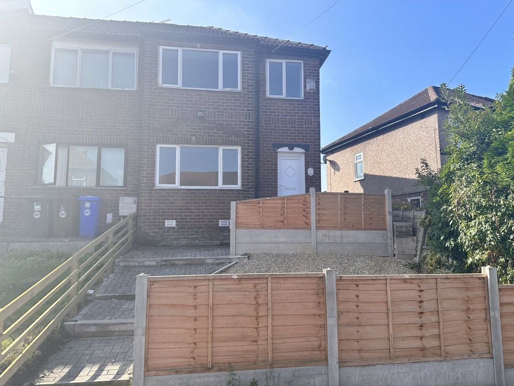 3 bed semidetached house to rent in Greenside Lane, Droylsden