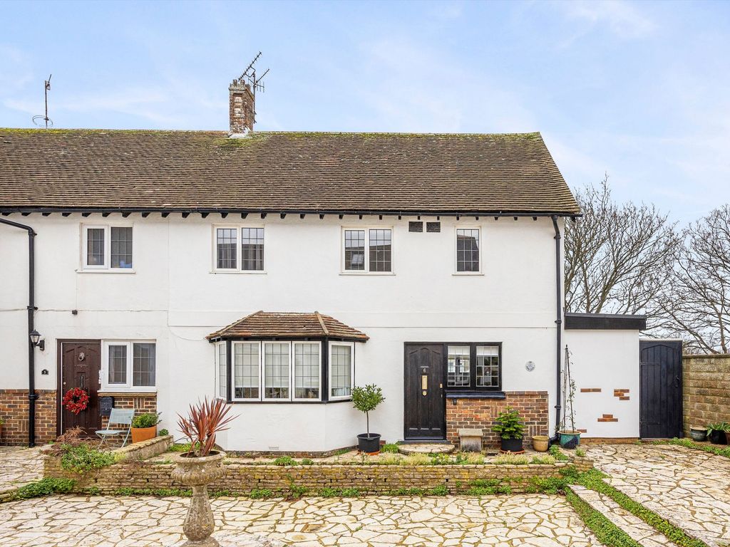 3 bed end terrace house for sale in Dean Court Road, Rottingdean BN2, £