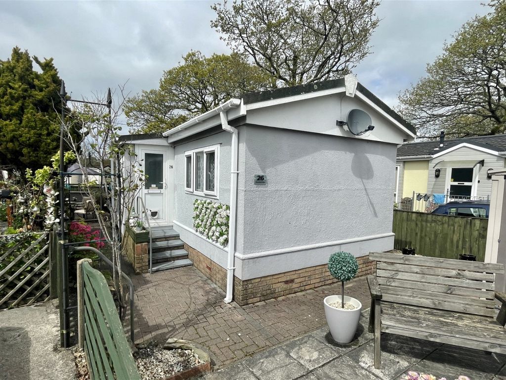 2 bed mobile/park home for sale in Glenfield Way, Glenholt Park