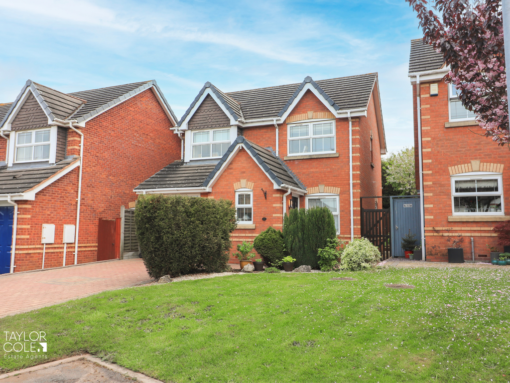 3 bed detached house for sale in Stonehaven, Amington, Tamworth B77, £