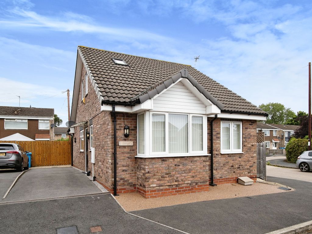 3 bed bungalow for sale in Astral Gardens, SuttonOnHull, Hull, East
