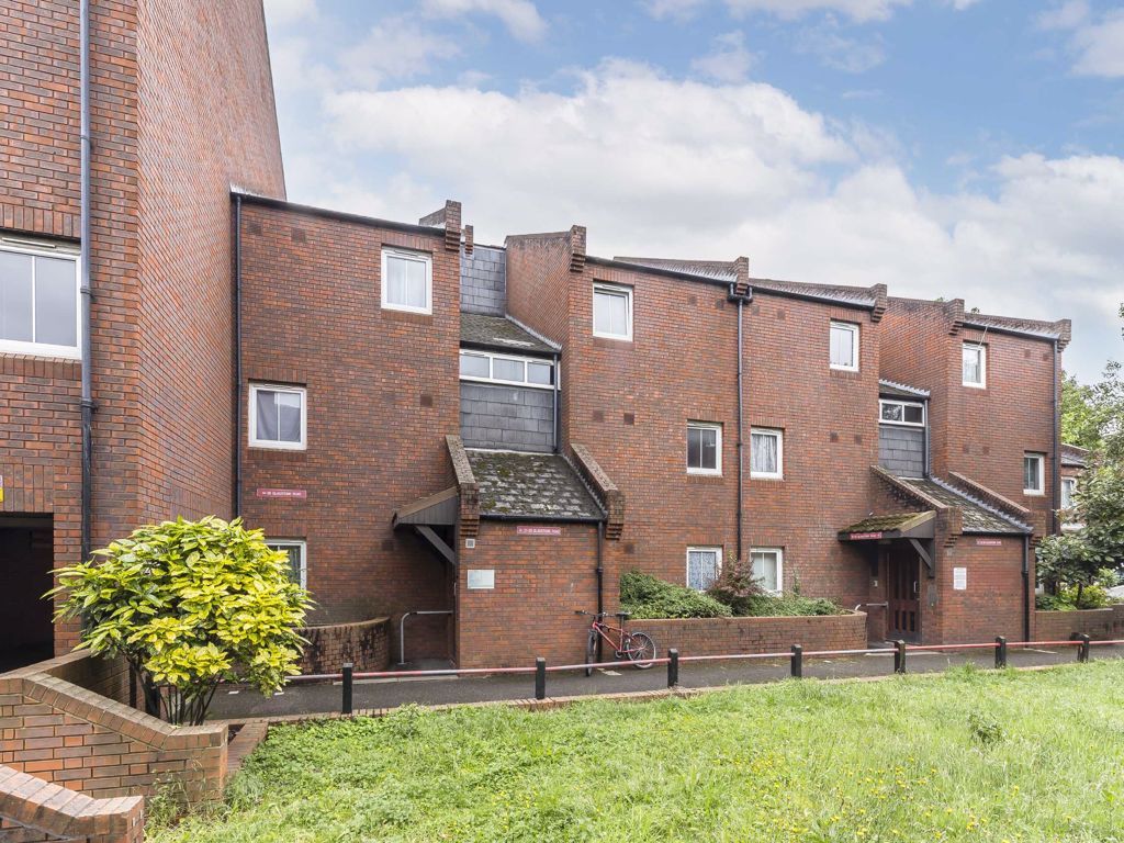 Gladstone Road, London W4  