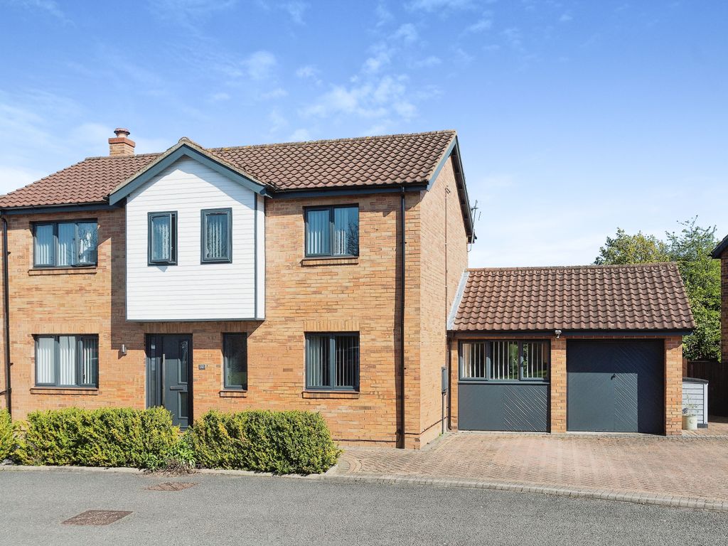 4 bed detached house for sale in Van Der Bilt Court, Blue Bridge