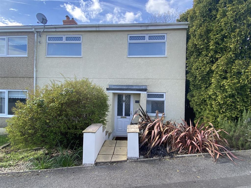 3 bed semidetached house for sale in Y Fron, Cefneithin, Llanelli SA14