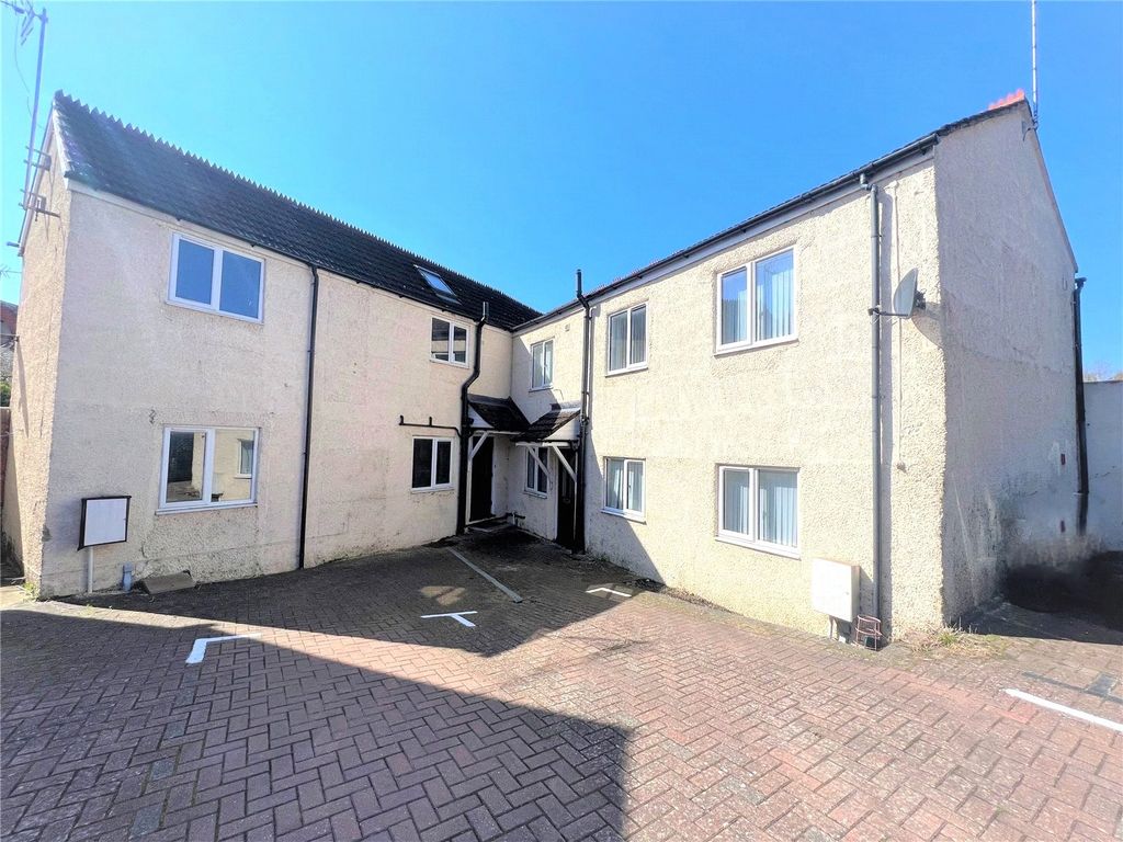 2 bed semidetached house for sale in York Road, Aldershot, Hampshire