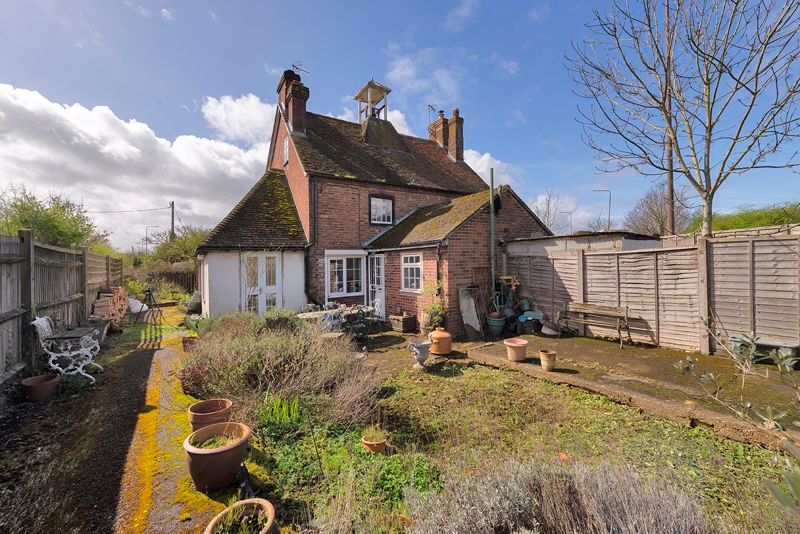 3 bed property for sale in Maidstone Road, Paddock Wood, Tonbridge TN12